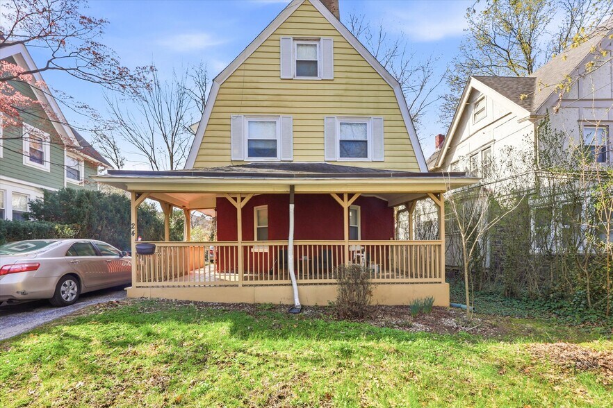 24 W Stewart Ave, Lansdowne, PA à vendre - Photo du bâtiment - Image 2 de 34