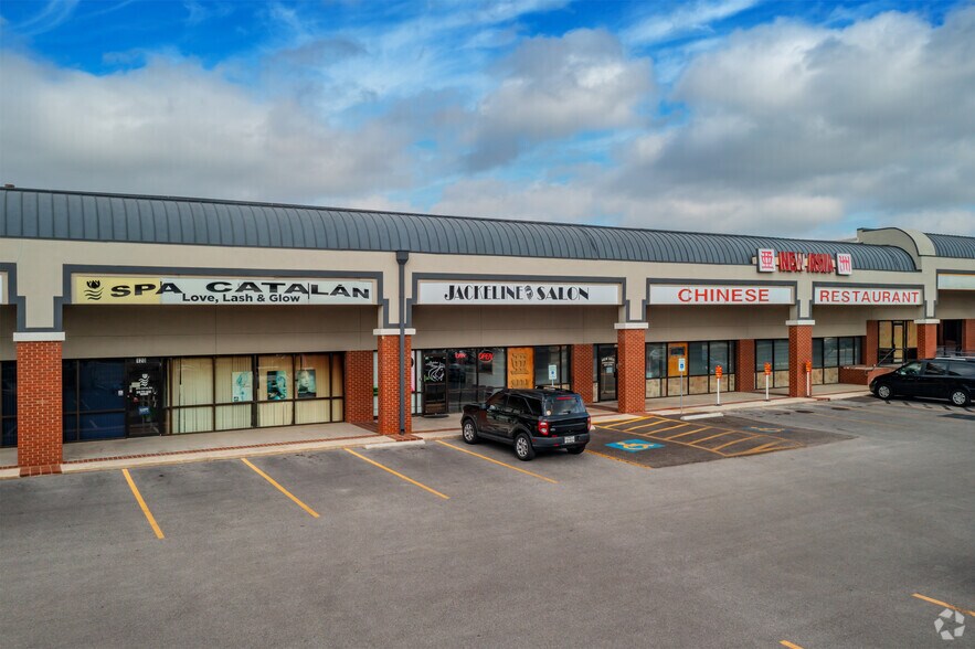 7530 Bandera Rd, San Antonio, TX à louer - Photo du bâtiment - Image 2 de 29