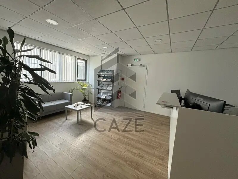 Office in Mérignac for lease Interior Photo- Image 1 of 7