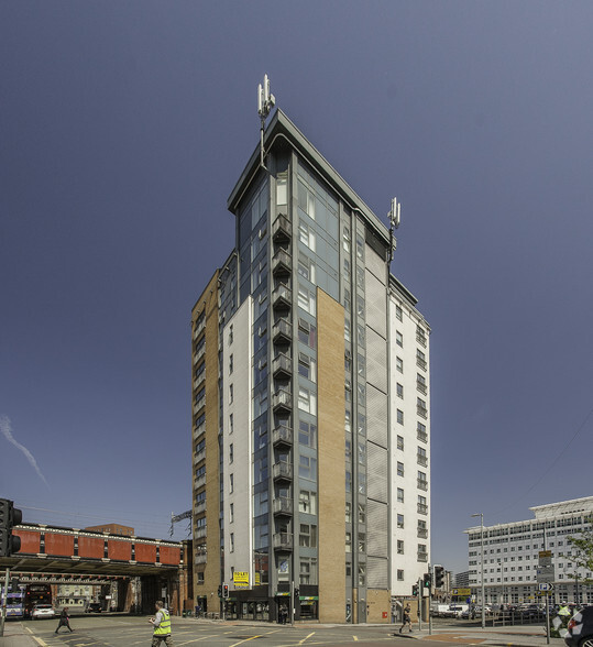 21 New Bailey St, Salford for lease - Primary Photo - Image 1 of 9