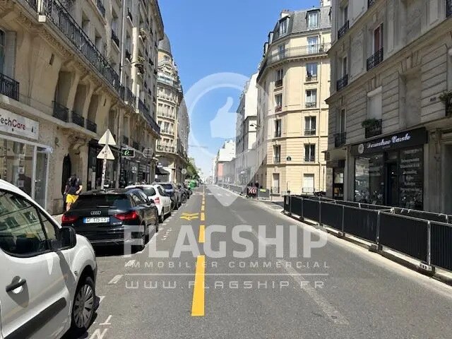 Retail in Paris for lease Building Photo- Image 1 of 3
