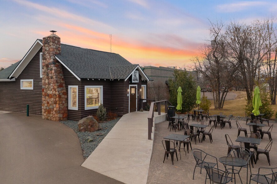 24217 State Hwy 35, Siren, WI à vendre - Photo du bâtiment - Image 3 de 44