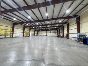 11624 E State Road 250, Crothersville, IN for sale Interior Photo- Image 1 of 11