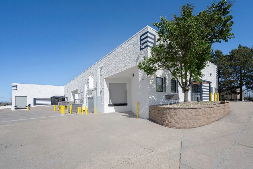 5715 Fairfax St, Commerce City, CO à louer - Photo du bâtiment - Image 2 de 19