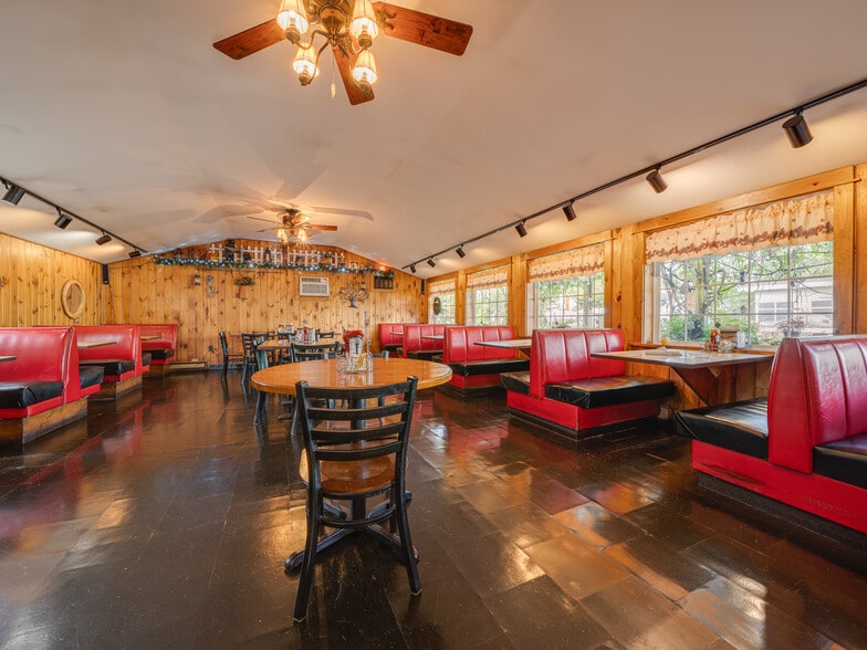 79 Main St, Tupper Lake, NY for sale - Building Photo - Image 1 of 15
