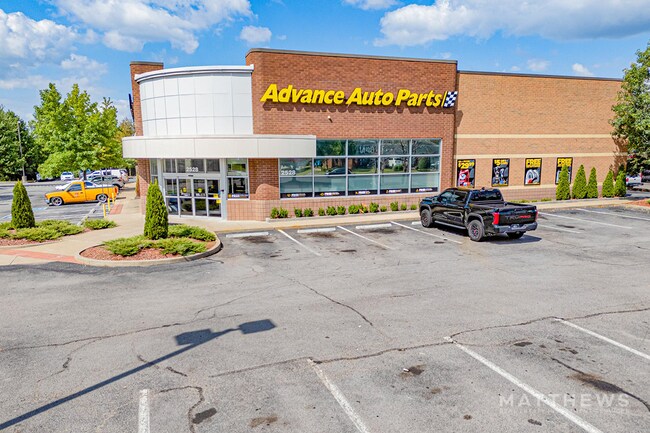 Plus de détails pour 2528 Old Fort Pky, Murfreesboro, TN - Commerce de détail à vendre