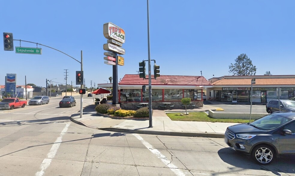 23401 Normandie Ave, Harbor City, CA for lease - Building Photo - Image 2 of 4