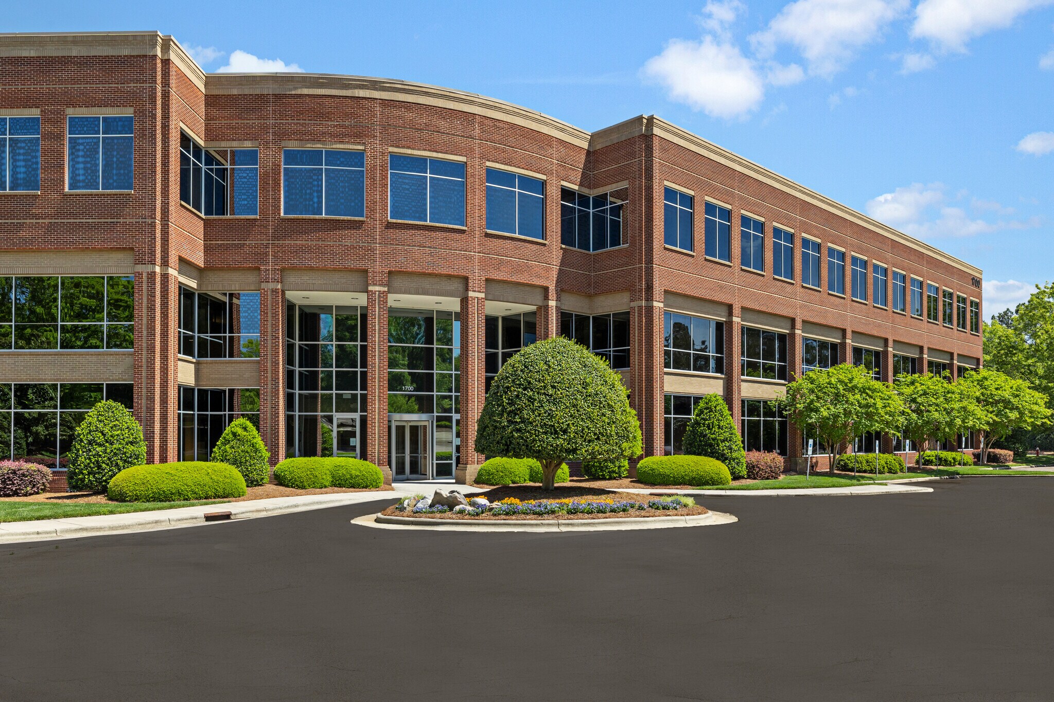 1700 Perimeter Park Dr, Morrisville, NC for lease Primary Photo- Image 1 of 6