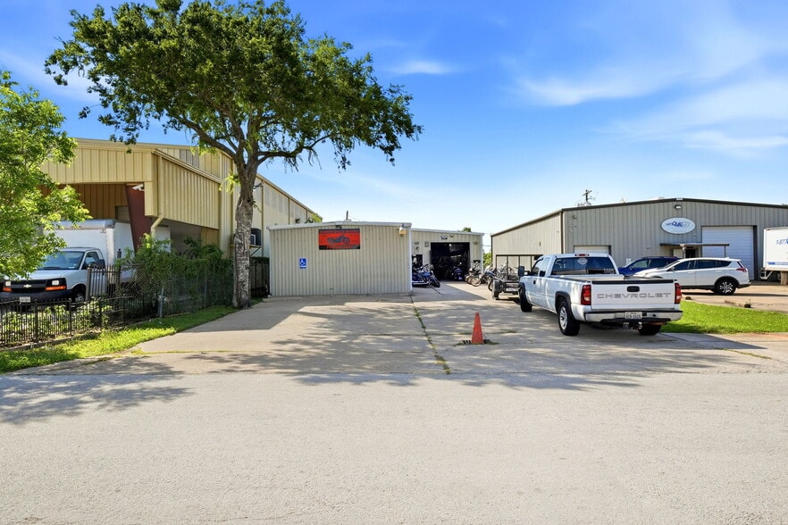 1313 Illinois St, South Houston, TX à vendre - Photo du bâtiment - Image 3 de 25