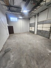 925 Sherman Ave, Hamden, CT for lease Interior Photo- Image 2 of 5