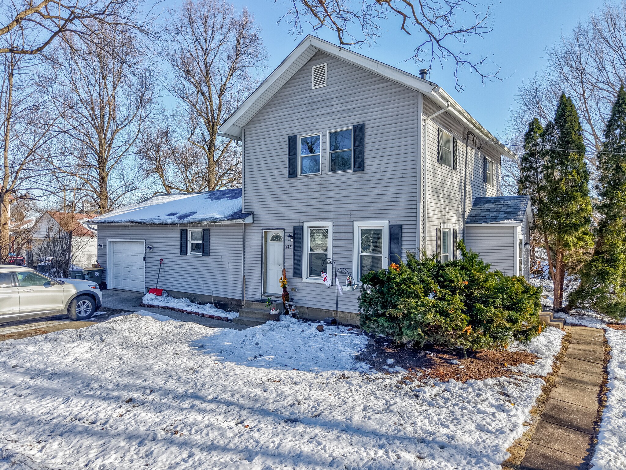 415 N Sycamore St, Somonauk, IL à vendre Photo principale- Image 1 de 17