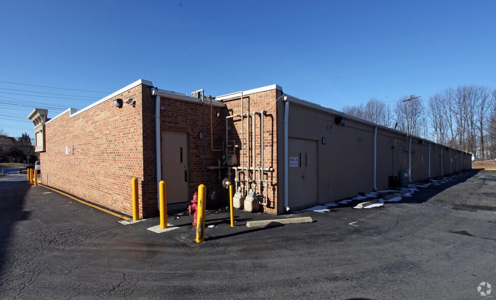 8035 Snouffer School Rd, Gaithersburg, MD à louer - Photo du bâtiment - Image 3 de 3