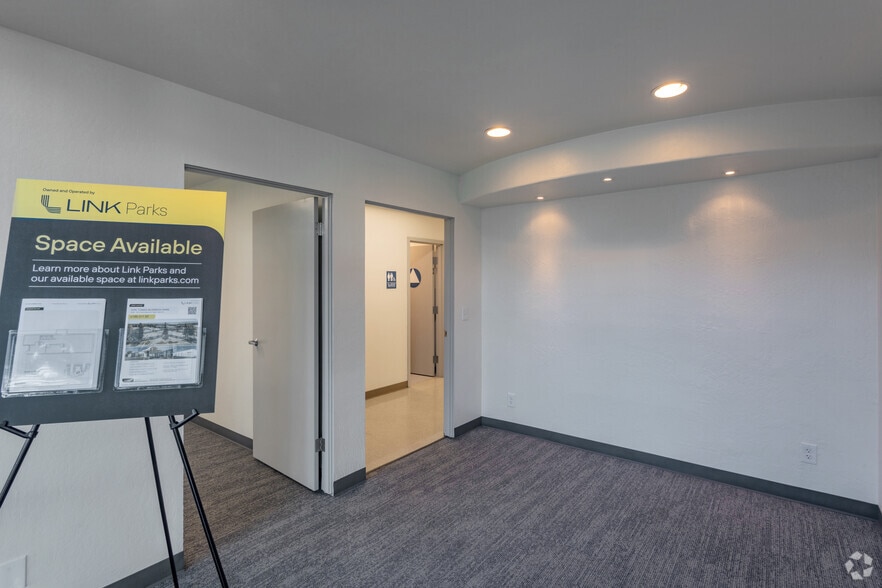 2910-2960 Scott Blvd, Santa Clara, CA for lease - Interior Photo - Image 3 of 24