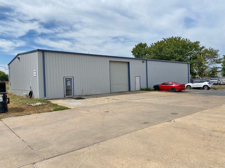 3813 Shed Rd, Bossier City, LA à louer - Photo du bâtiment - Image 2 de 5