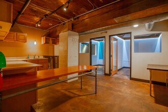 712 Main St, Oregon City, OR for lease Interior Photo- Image 1 of 4