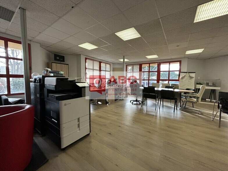 Office in Montpellier for sale - Interior Photo - Image 2 of 7