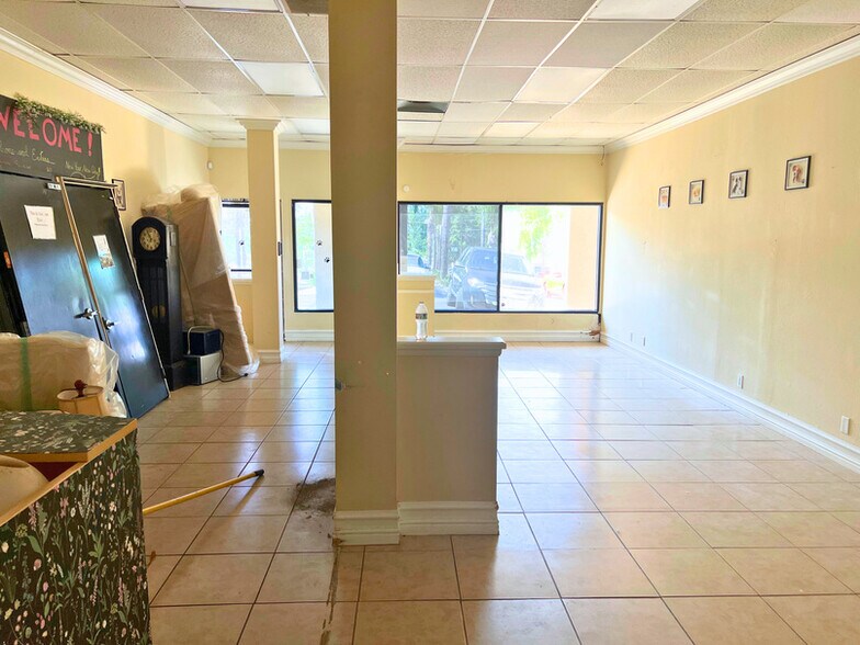 17139-17159 Grand Ave, Lake Elsinore, CA à louer - Photo du bâtiment - Image 2 de 4