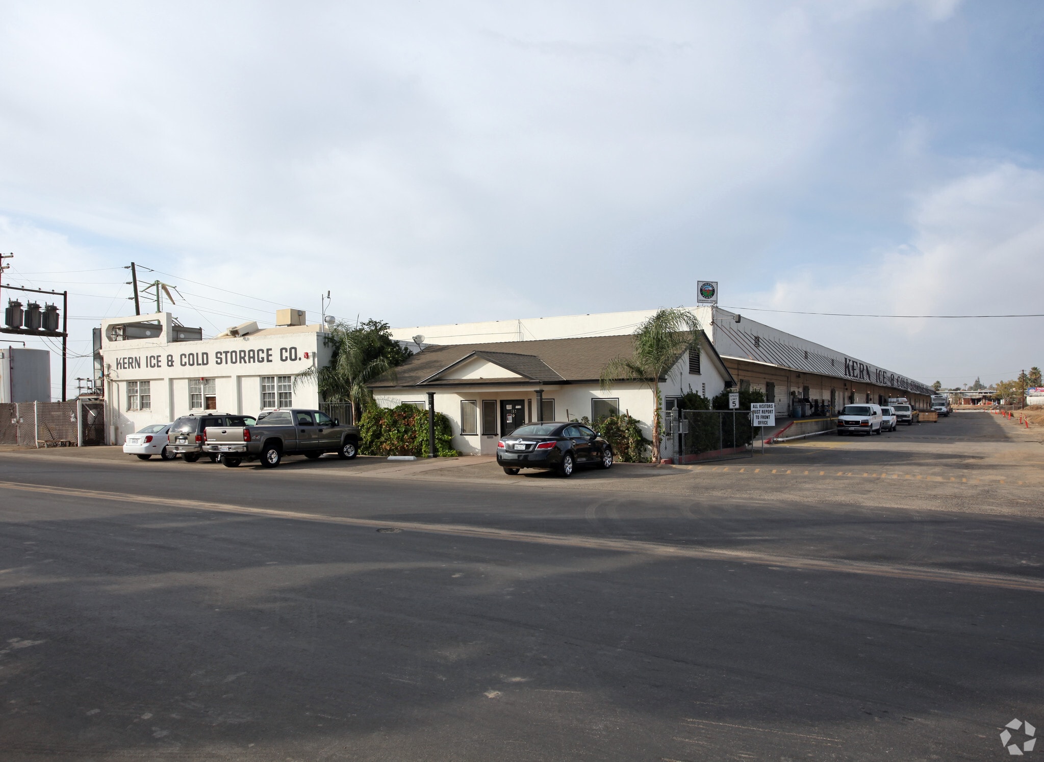 120 30th St, Bakersfield, CA for sale Primary Photo- Image 1 of 3