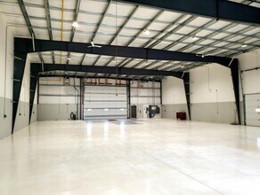 4014 Burron Av, Saskatoon, SK à louer Photo intérieure- Image 2 de 3