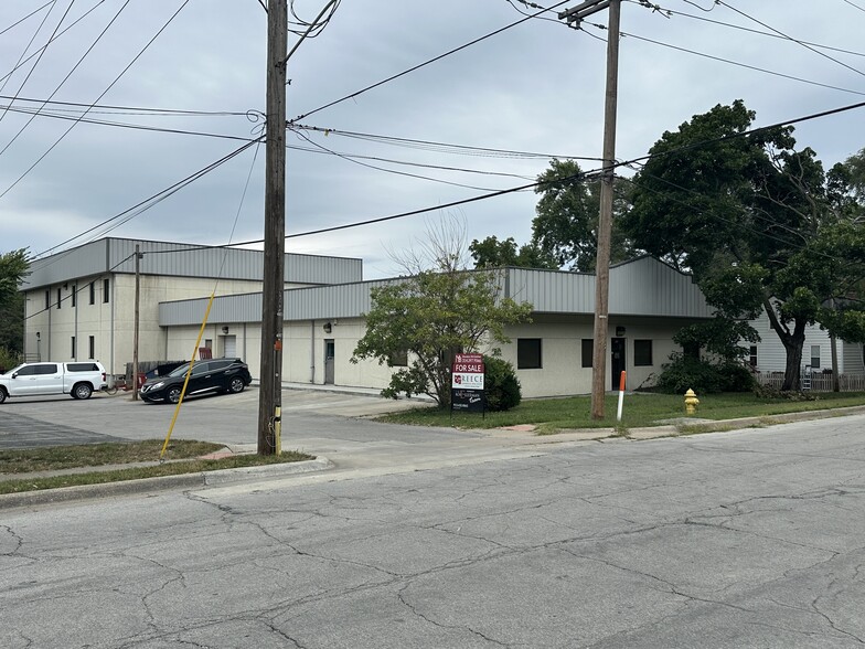 110 SE 5th St, Lee's Summit, MO for sale - Primary Photo - Image 1 of 21