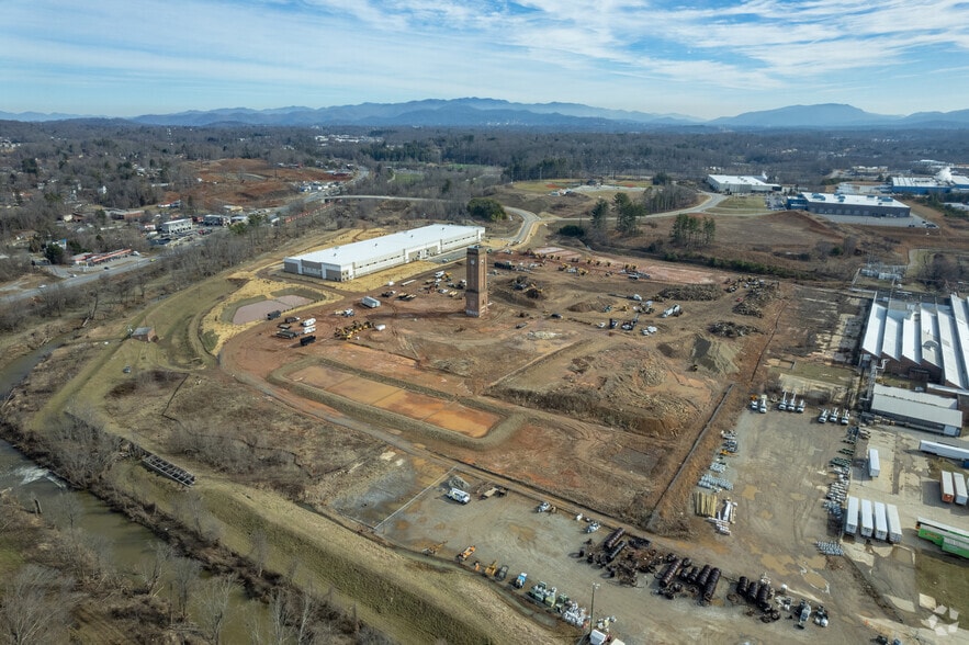 261 Enka Heritage Parkway, Candler, NC for lease - Aerial - Image 3 of 20