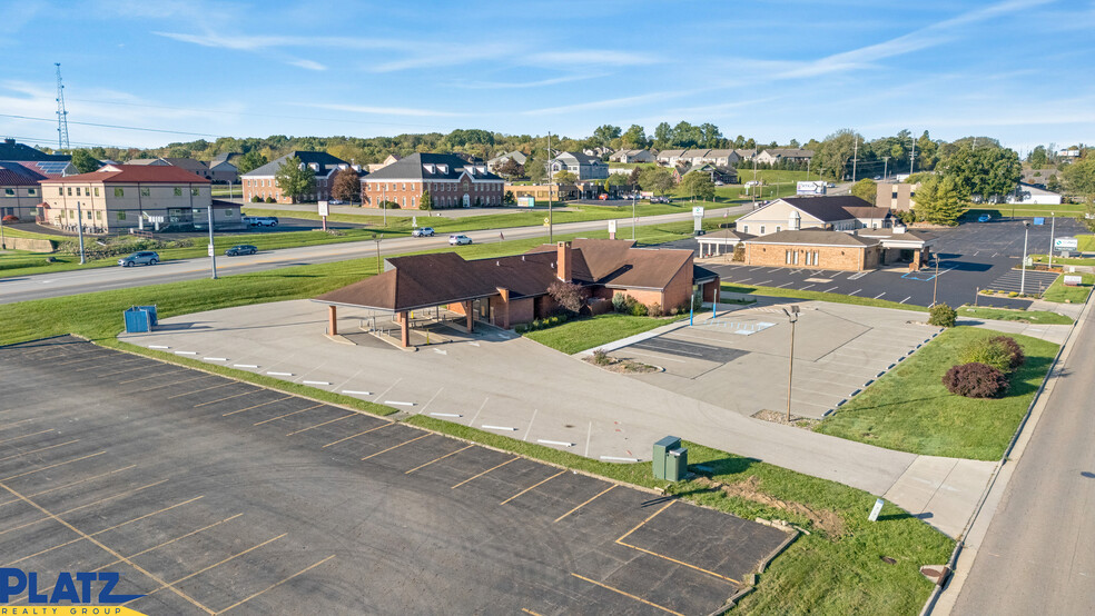 3667 Starrs Centre Dr, Canfield, OH à vendre - Photo du bâtiment - Image 1 de 21