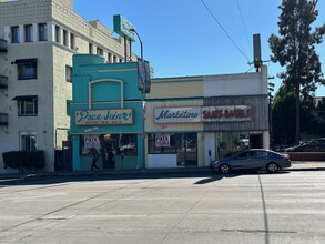 7860-7862 Sunset Blvd, Los Angeles, CA for lease Building Photo- Image 1 of 4