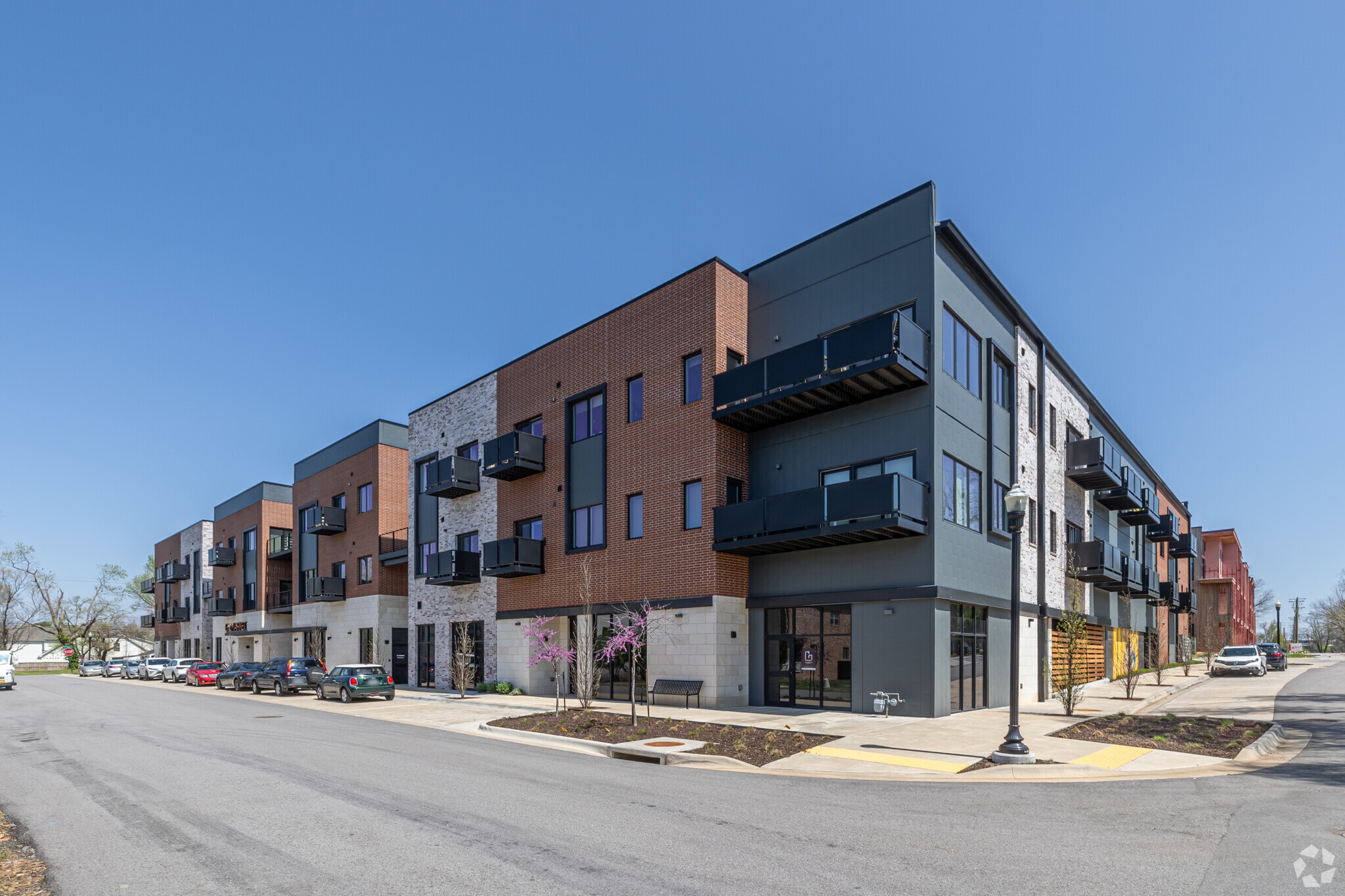 301 SE G St, Bentonville, AR for lease Primary Photo- Image 1 of 61