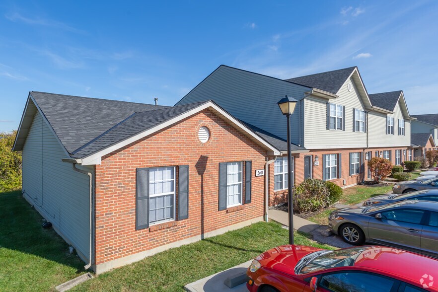 100 Meadow Trail Dr, Highland Heights, KY à vendre - Photo du bâtiment - Image 3 de 30