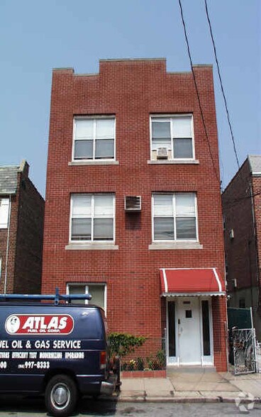 4465 Byron Ave, Bronx, NY à vendre - Photo principale - Image 2 de 28