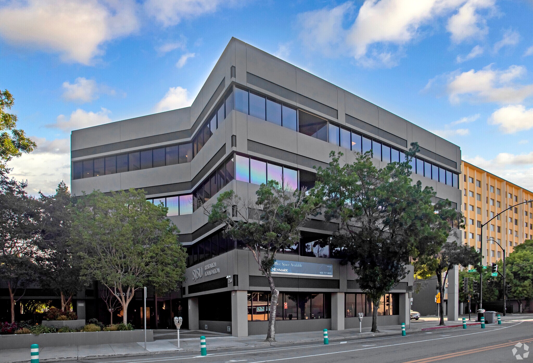 210 N 4th St, San Jose, CA à louer Photo du bâtiment- Image 1 de 14