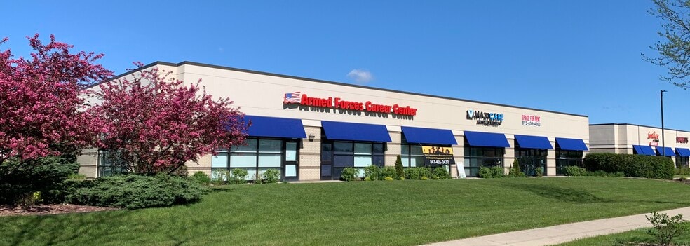 2158-2168 N Randall Rd, Carpentersville, IL à louer - Photo du bâtiment - Image 2 de 7