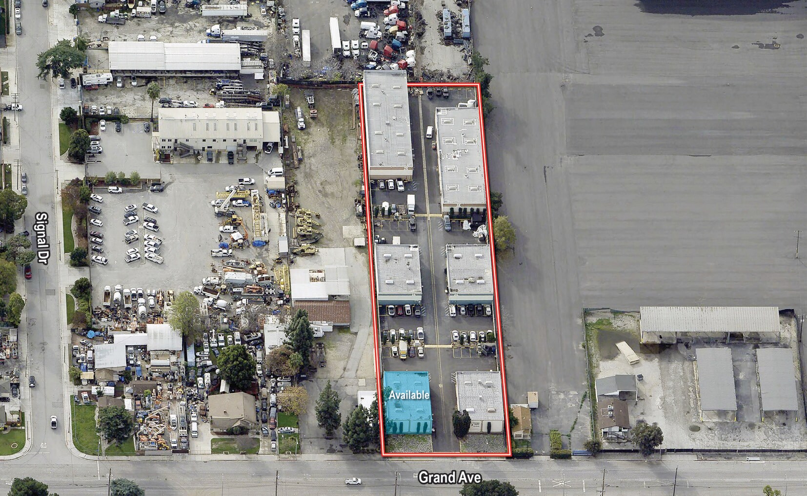 1376 E Grand Ave, Pomona, CA à louer Photo du bâtiment- Image 1 de 3