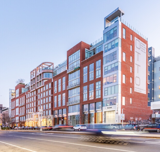 211 McGuinness Blvd, Brooklyn, NY for lease - Building Photo - Image 2 of 13