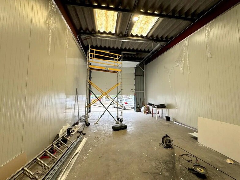 Flex dans Conflans-Sainte-Honorine à louer - Photo du bâtiment - Image 2 de 13