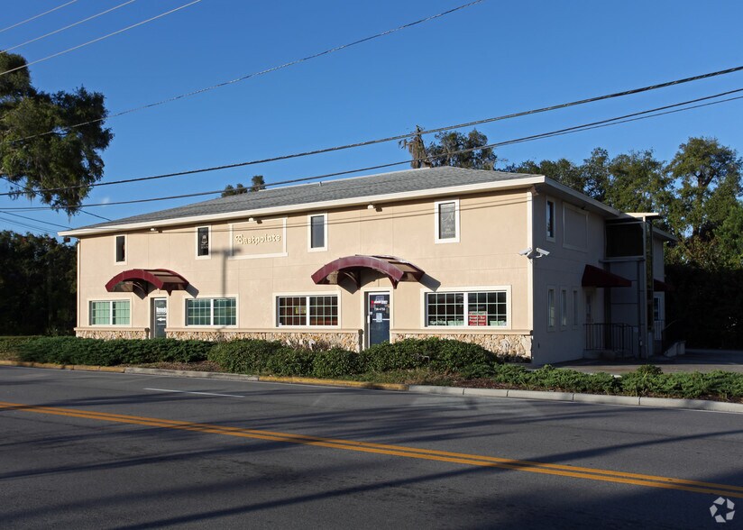 122-124 S Amelia Ave, Deland, FL à louer - Photo du bâtiment - Image 2 de 2