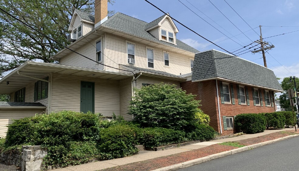 566 Haddon Ave, Collingswood, NJ à vendre - Photo du bâtiment - Image 3 de 3