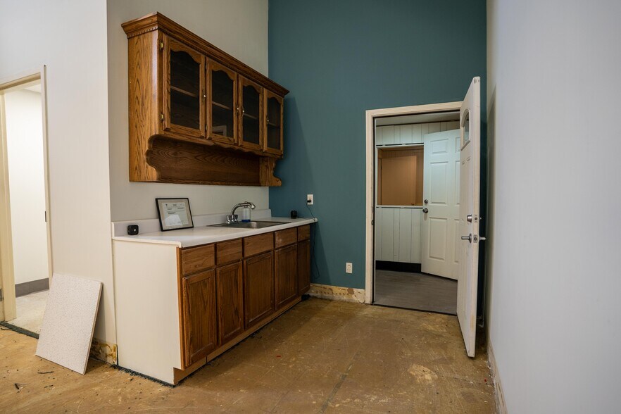 1006 E Linwood Blvd, Kansas City, MO à vendre - Photo du bâtiment - Image 3 de 45