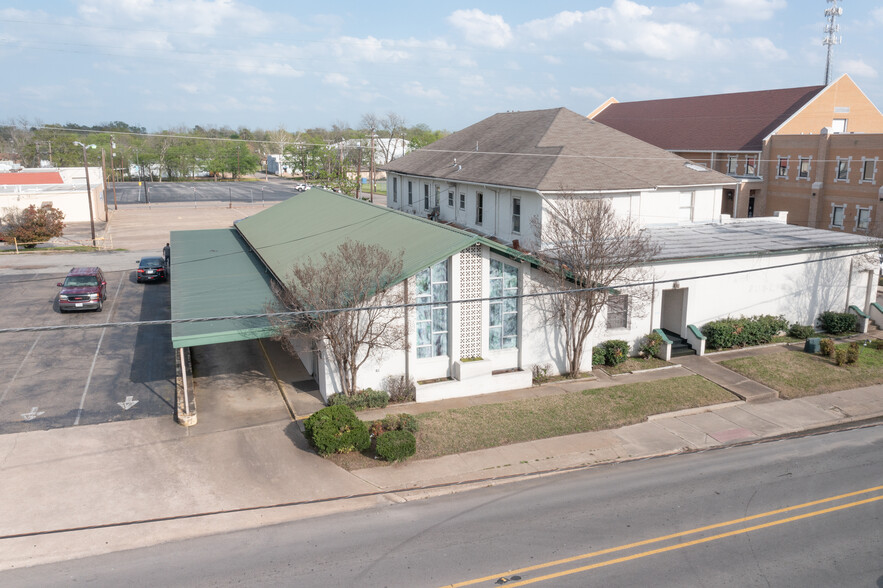 216 Gilmer St, Sulphur Springs, TX à vendre - Photo principale - Image 1 de 1