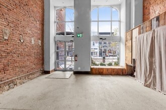 4271-4275 Rue Saint-Denis, Montréal, QC à louer Photo intérieure- Image 2 de 10