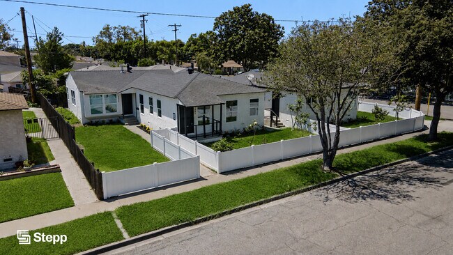 More details for 4332 Andy St, Lakewood, CA - Multifamily for Sale