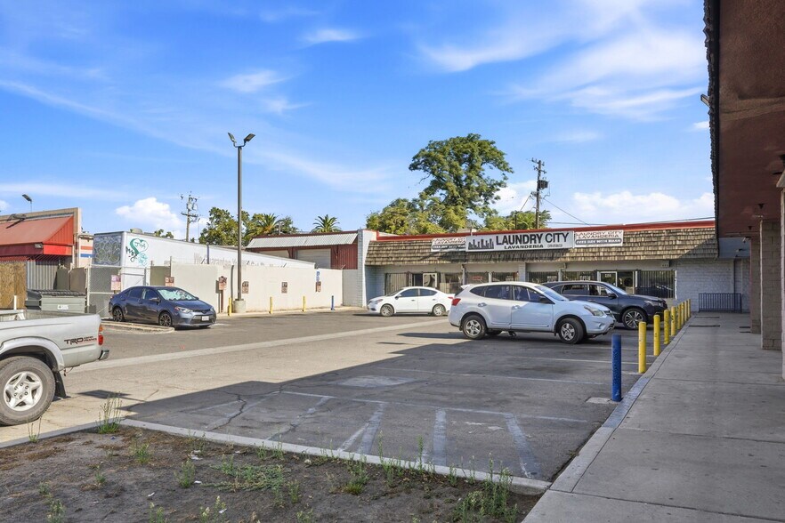 2143 E Belmont Ave, Fresno, CA for sale - Building Photo - Image 2 of 5