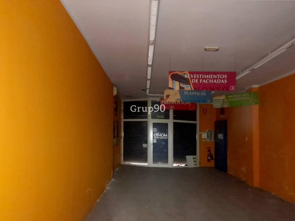 Lleida, LER 25002 - - - Interior Photo - Image 2 of 3
