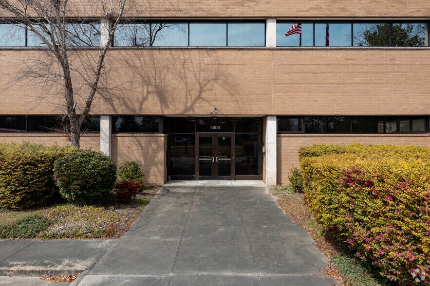 4000 Dr Martin Luther King Jr Blvd, New Bern, NC à louer - Photo du bâtiment - Image 3 de 7