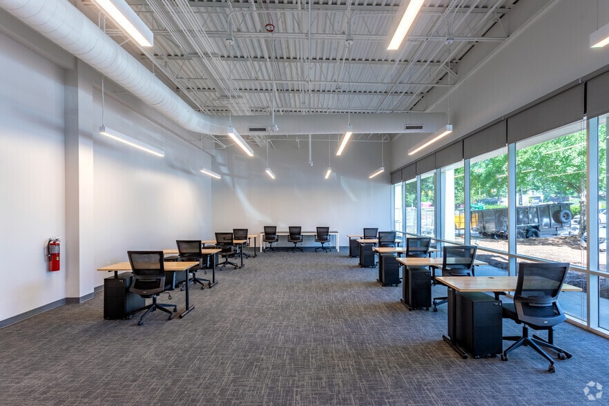 507 Airport Blvd, Morrisville, NC for lease - Interior Photo - Image 3 of 14