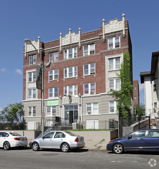 747-751 Martin Luther King Jr Blvd, Newark, NJ à vendre - Photo du bâtiment - Image 3 de 3