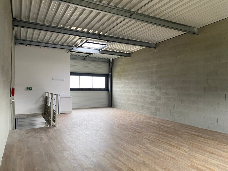 5 Allée Jacques Delors, Gradignan à louer - Photo du bâtiment - Image 3 de 3