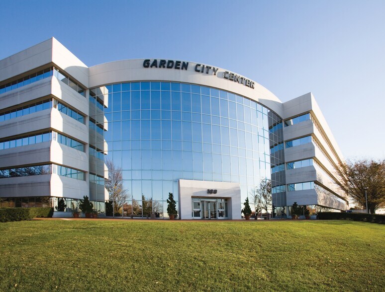 100 Quentin Roosevelt Blvd, Garden City, NY à louer - Photo du bâtiment - Image 1 de 2