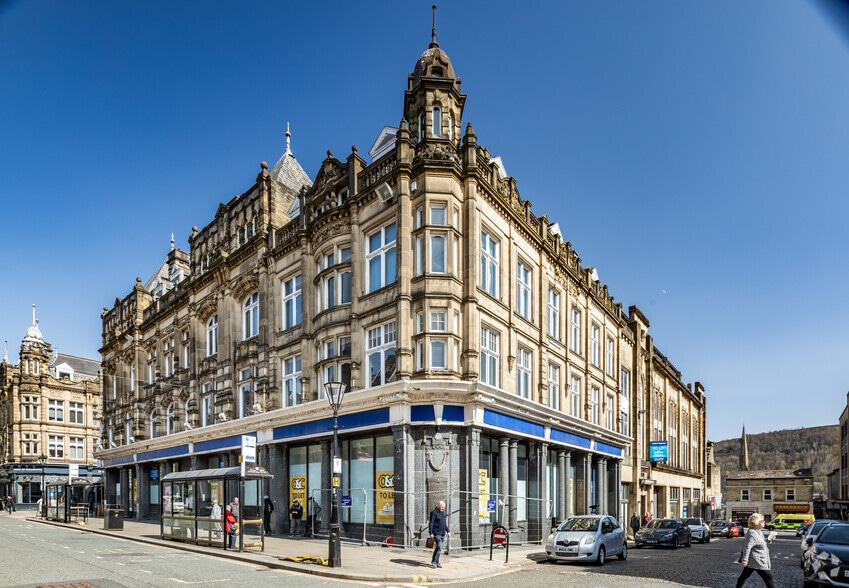 34-40 Commercial St, Halifax for lease - Primary Photo - Image 1 of 4