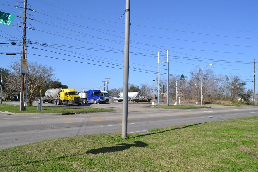 1303 N University Ave, Lafayette, LA for sale - Other - Image 2 of 3